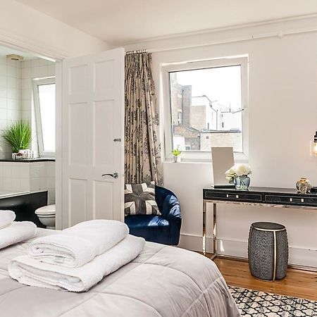 The Secret Kensington Garden Mews-2 Bedroom Full House-2 Train Lines- Spacious-Kings Road- Harrods -Chelsea Stadium-Private Small Patio London Kültér fotó